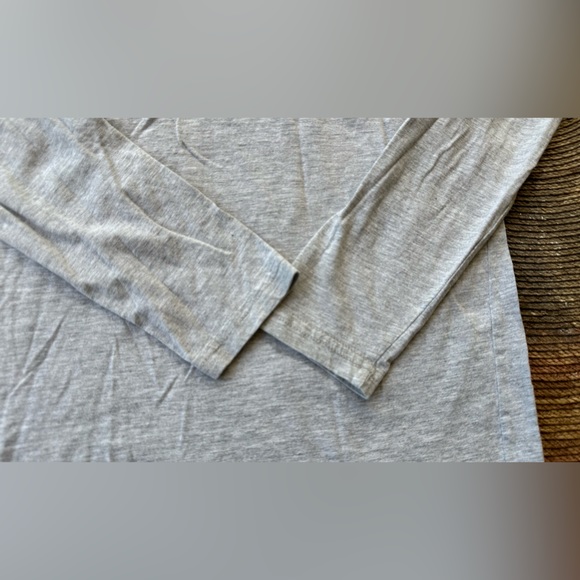 Tee long sleeve, size adult Small 95 cotton. - Picture 3 of 5